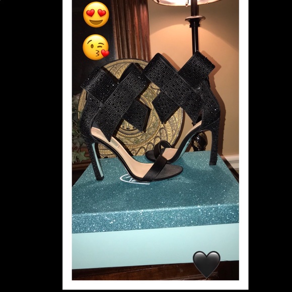 Meet your Posher, Atika - Picture 3 of 6